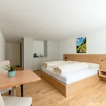 Gaestehaus Hirschen بيت ضيافة 3*